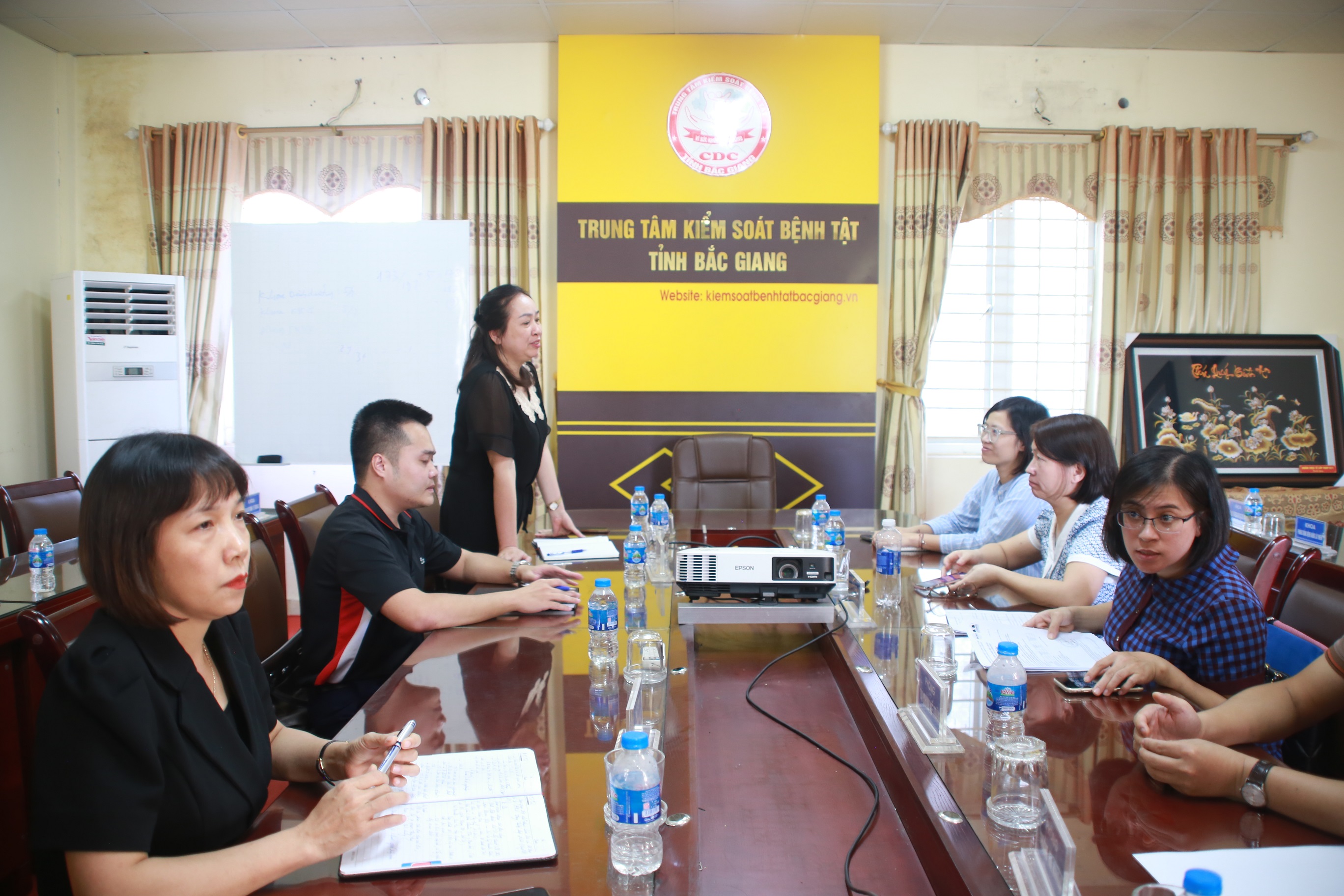 Kiểm tra, giám sát, hỗ trợ kỹ thuật hoạt động xét nghiệm HIV tại tỉnh Bắc Giang
