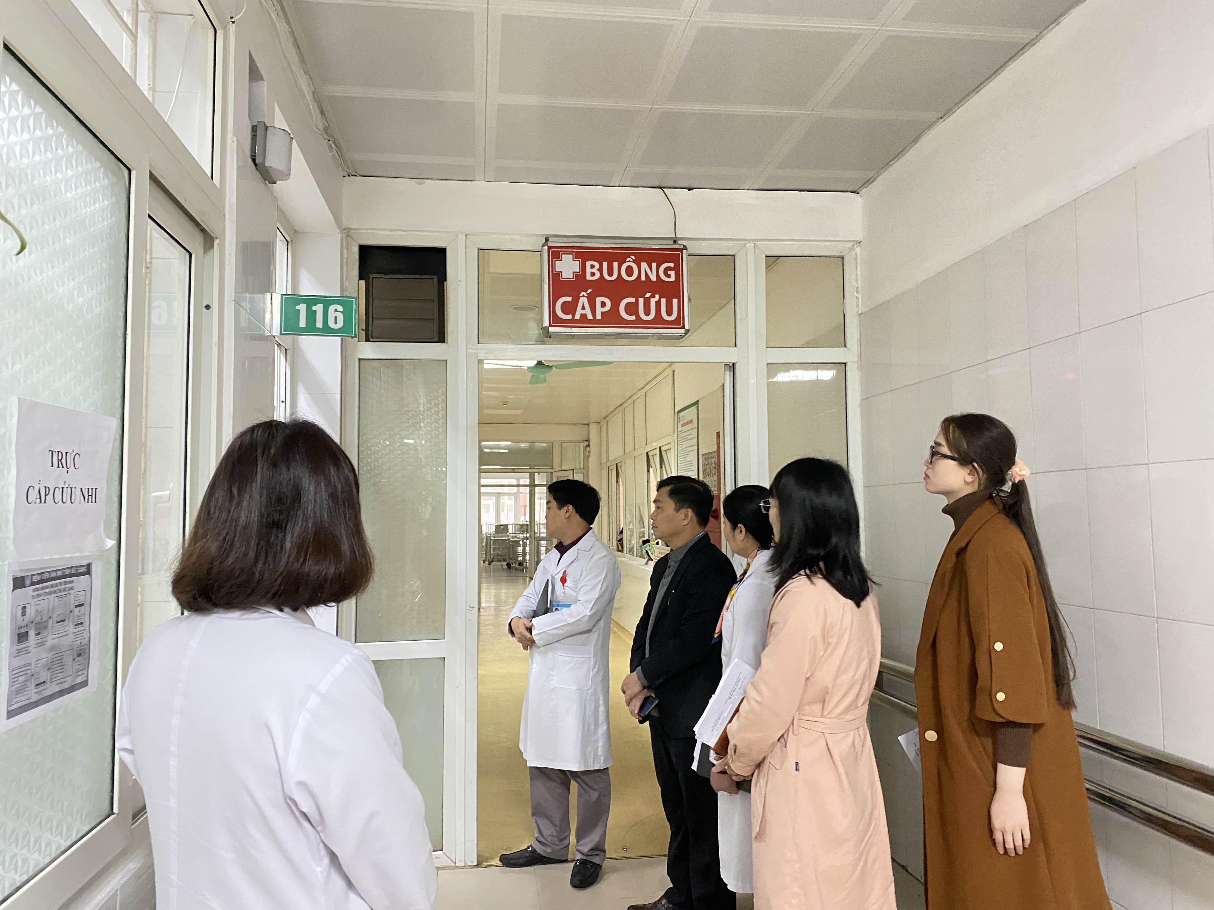 Lãnh đạo Sở Y tế kiểm tra công tác y tế phục vụ Tết Nguyên đán Giáp Thìn năm 2024 tại Bệnh viện...