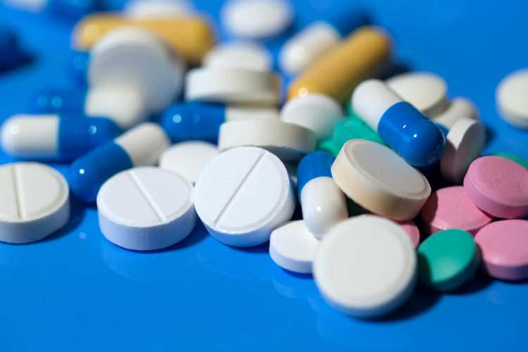 Cập nhật thông tin liên quan đến tính an toàn của thuốc chứa hoạt chất Paracetamol dạng giải...