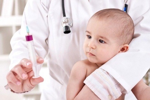 Vắc xin là cách tốt nhất để phòng ngừa ho gà cho trẻ