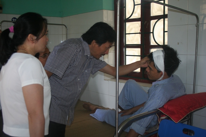 Sở Y tế Bắc Giang: Thăm hỏi, động viên bác sỹ BVĐK huyện Việt Yên bị hành hung 